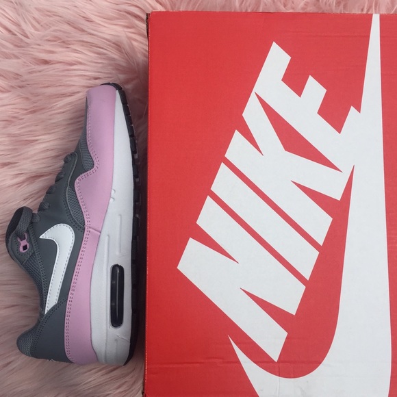 New Nike Air Max 1 Sneakers - Picture 2 of 6